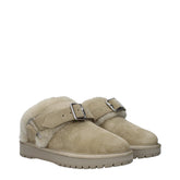Burberry Green Leather Slippers